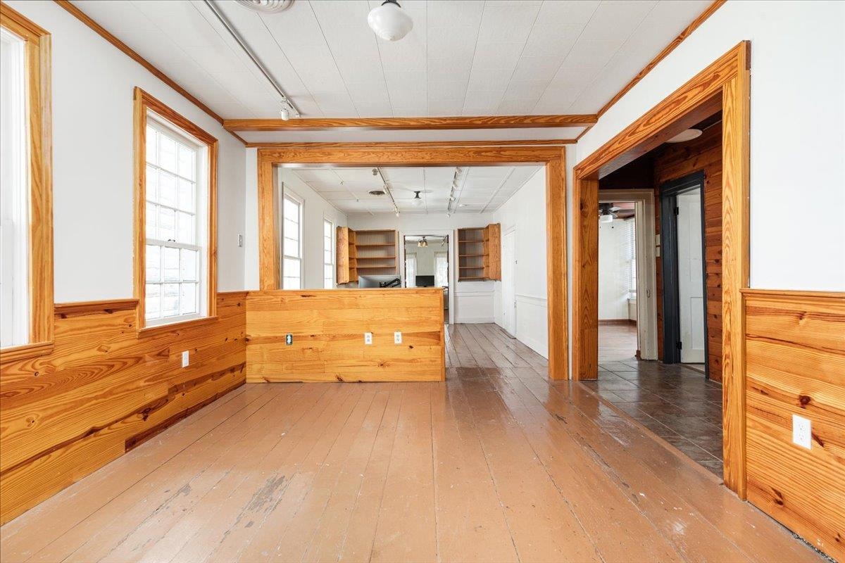 9299 N CONGRESS ST, NEW MARKET, Virginia 22844, 3 Bedrooms Bedrooms, ,1 BathroomBathrooms,Residential,9299 N CONGRESS ST,669447 MLS # 669447