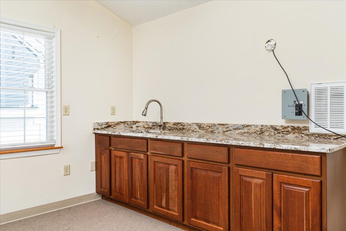 9299 N CONGRESS ST, NEW MARKET, Virginia 22844, 3 Bedrooms Bedrooms, ,1 BathroomBathrooms,Residential,9299 N CONGRESS ST,669447 MLS # 669447