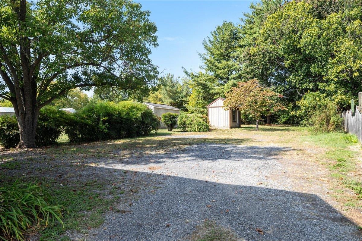 9299 N CONGRESS ST, NEW MARKET, Virginia 22844, 3 Bedrooms Bedrooms, ,1 BathroomBathrooms,Residential,9299 N CONGRESS ST,669447 MLS # 669447