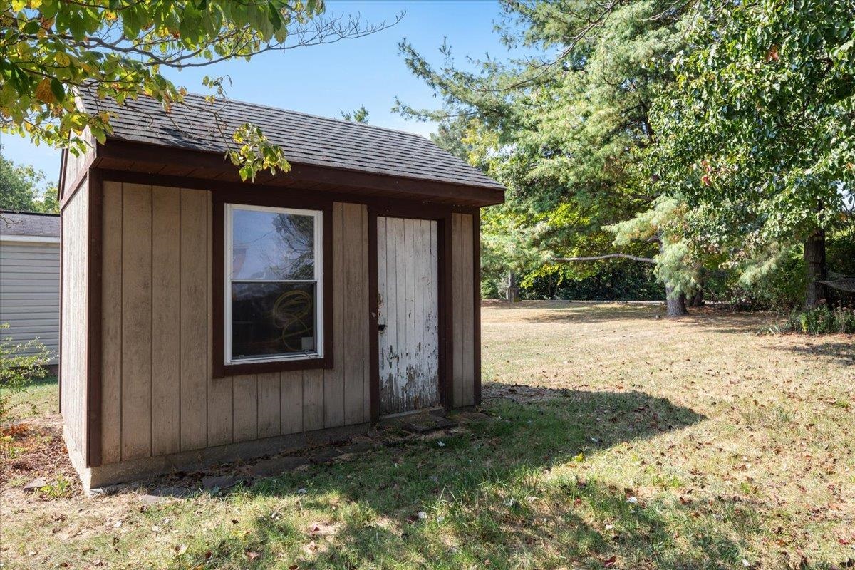 9299 N CONGRESS ST, NEW MARKET, Virginia 22844, 3 Bedrooms Bedrooms, ,1 BathroomBathrooms,Residential,9299 N CONGRESS ST,669447 MLS # 669447