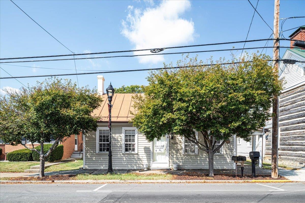 9299 N CONGRESS ST, NEW MARKET, Virginia 22844, 3 Bedrooms Bedrooms, ,1 BathroomBathrooms,Residential,9299 N CONGRESS ST,669447 MLS # 669447