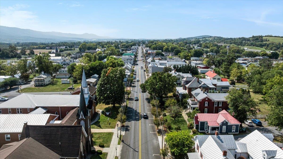 9299 N CONGRESS ST, NEW MARKET, Virginia 22844, 3 Bedrooms Bedrooms, ,1 BathroomBathrooms,Residential,9299 N CONGRESS ST,669447 MLS # 669447