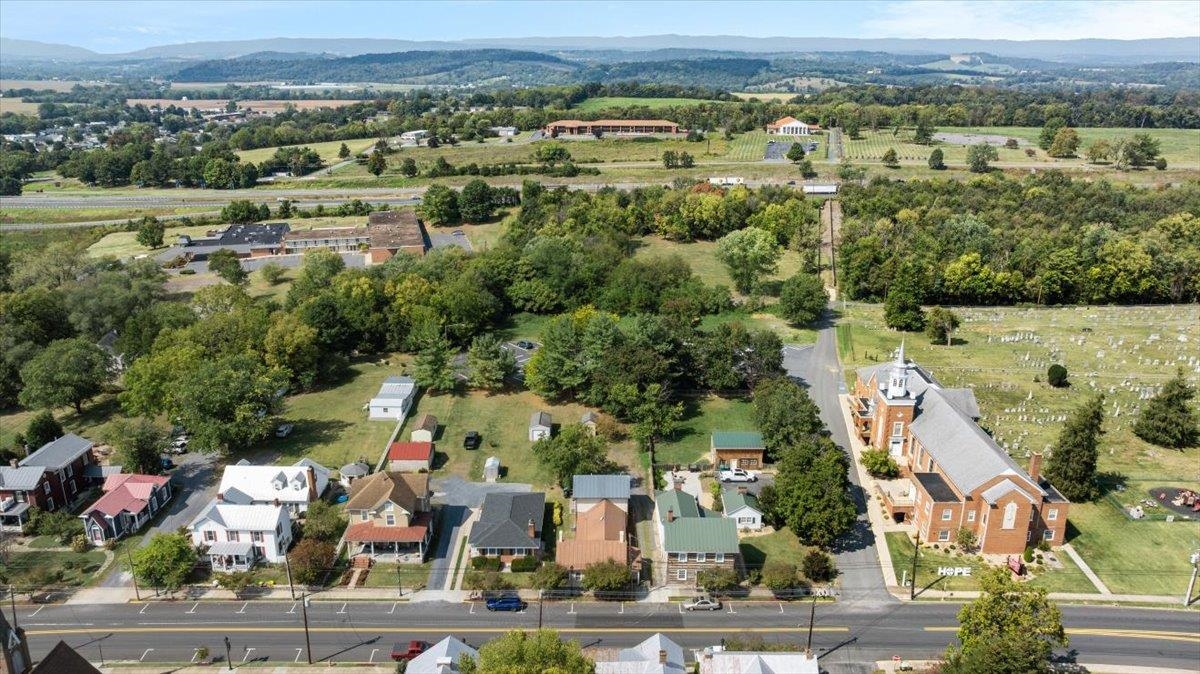 9299 N CONGRESS ST, NEW MARKET, Virginia 22844, 3 Bedrooms Bedrooms, ,1 BathroomBathrooms,Residential,9299 N CONGRESS ST,669447 MLS # 669447