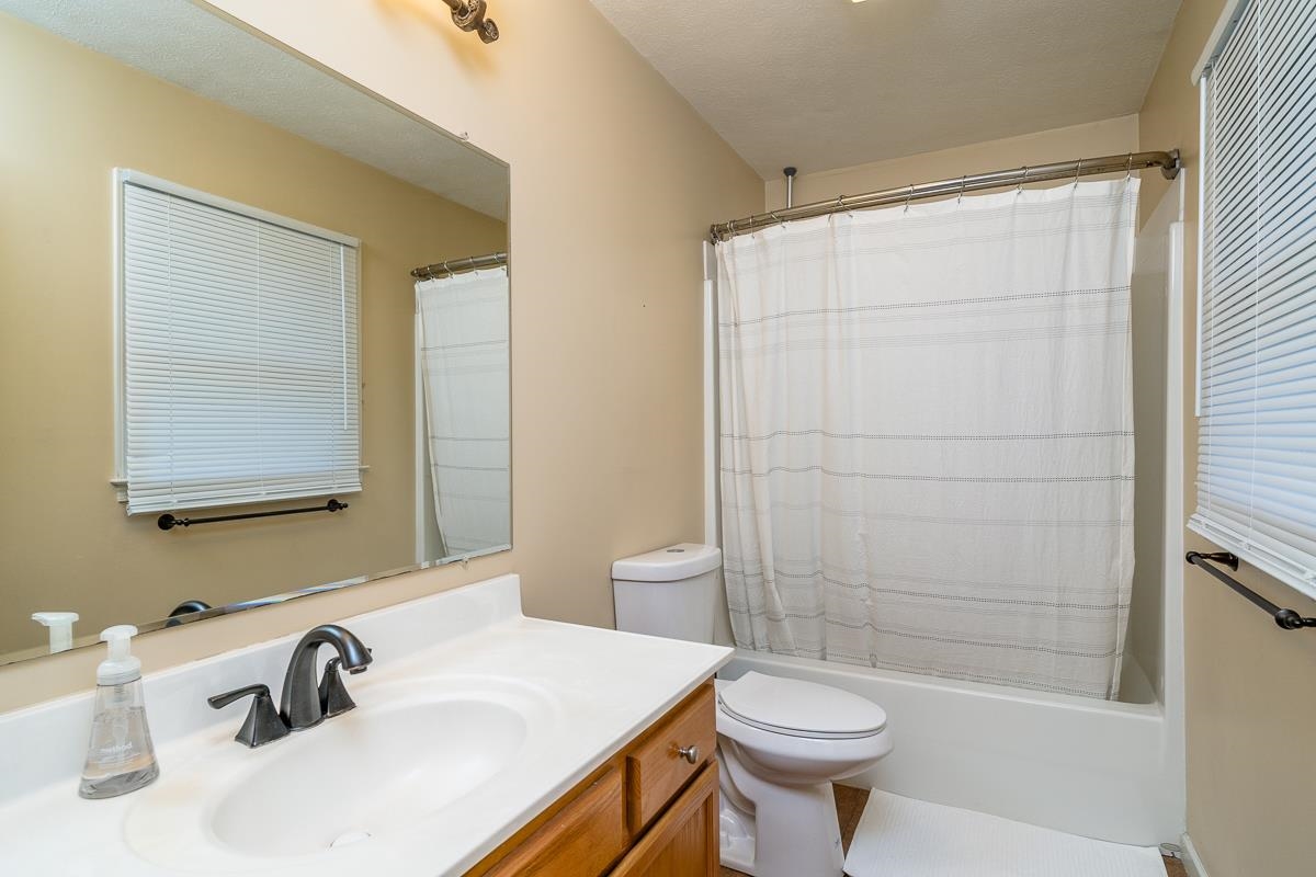 407 PASSAGE LN, MCGAHEYSVILLE, Virginia 22840, 3 Bedrooms Bedrooms, ,3 BathroomsBathrooms,Residential,407 PASSAGE LN,669462 MLS # 669462