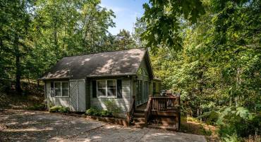 407 PASSAGE LN, MCGAHEYSVILLE, Virginia 22840, 3 Bedrooms Bedrooms, ,3 BathroomsBathrooms,Residential,407 PASSAGE LN,669462 MLS # 669462