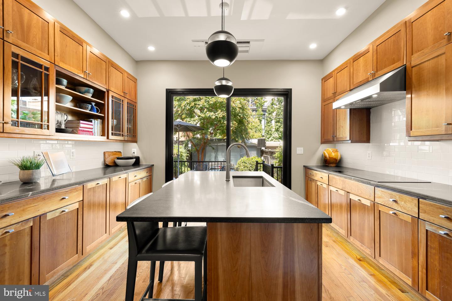 925 FRENCH ST NW, WASHINGTON, District Of Columbia 20001, 3 Bedrooms Bedrooms, ,3 BathroomsBathrooms,Residential,For sale,925 FRENCH ST NW,DCDC2215684 MLS # DCDC2215684