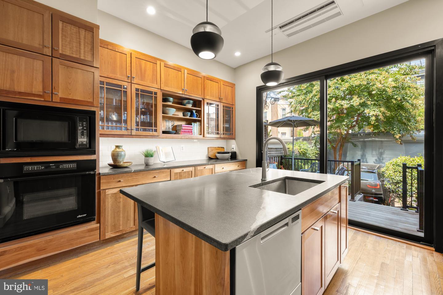 925 FRENCH ST NW, WASHINGTON, District Of Columbia 20001, 3 Bedrooms Bedrooms, ,3 BathroomsBathrooms,Residential,For sale,925 FRENCH ST NW,DCDC2215684 MLS # DCDC2215684