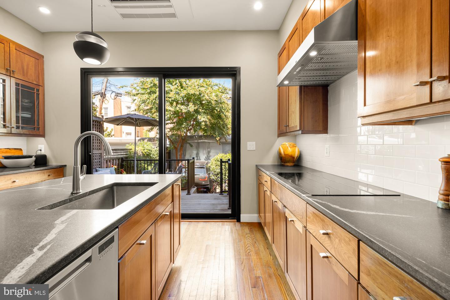 925 FRENCH ST NW, WASHINGTON, District Of Columbia 20001, 3 Bedrooms Bedrooms, ,3 BathroomsBathrooms,Residential,For sale,925 FRENCH ST NW,DCDC2215684 MLS # DCDC2215684