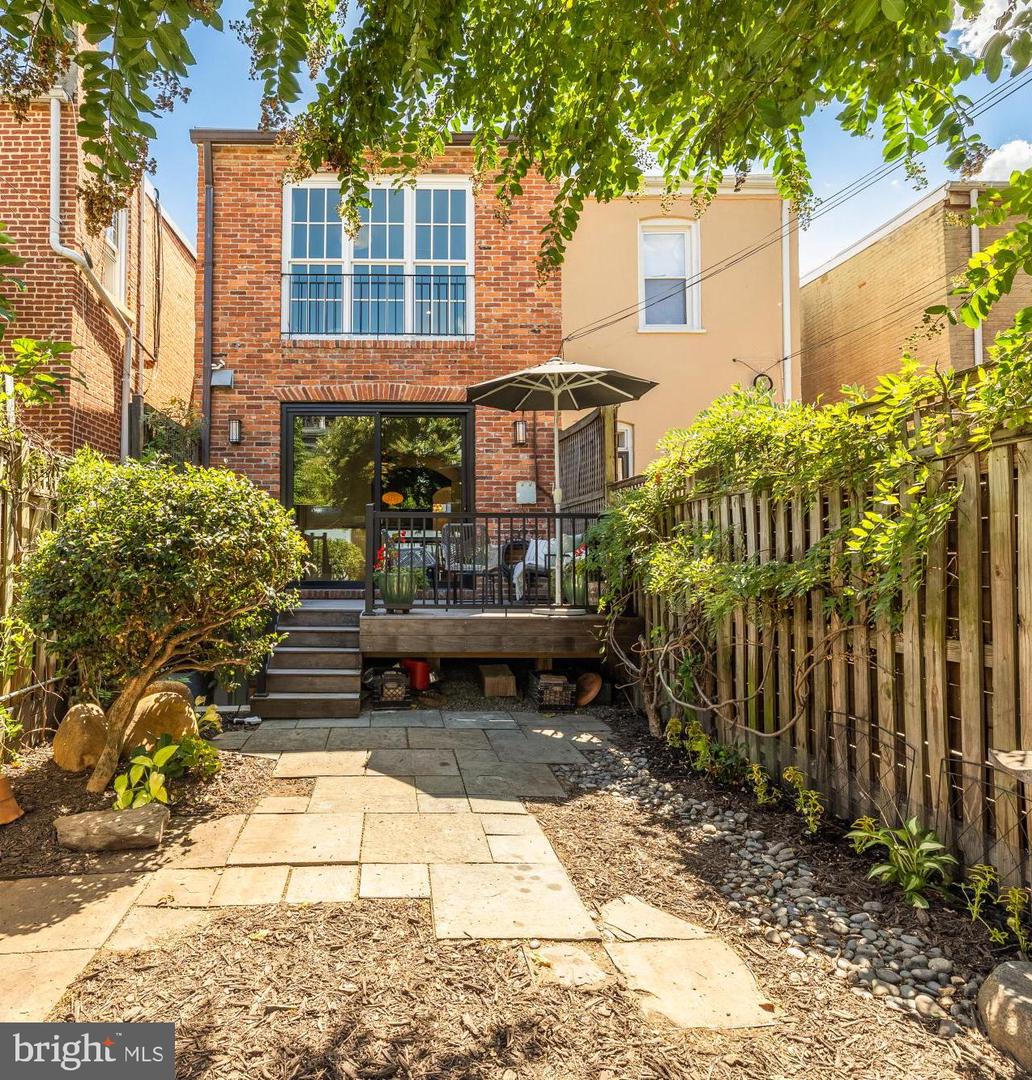 925 FRENCH ST NW, WASHINGTON, District Of Columbia 20001, 3 Bedrooms Bedrooms, ,3 BathroomsBathrooms,Residential,For sale,925 FRENCH ST NW,DCDC2215684 MLS # DCDC2215684