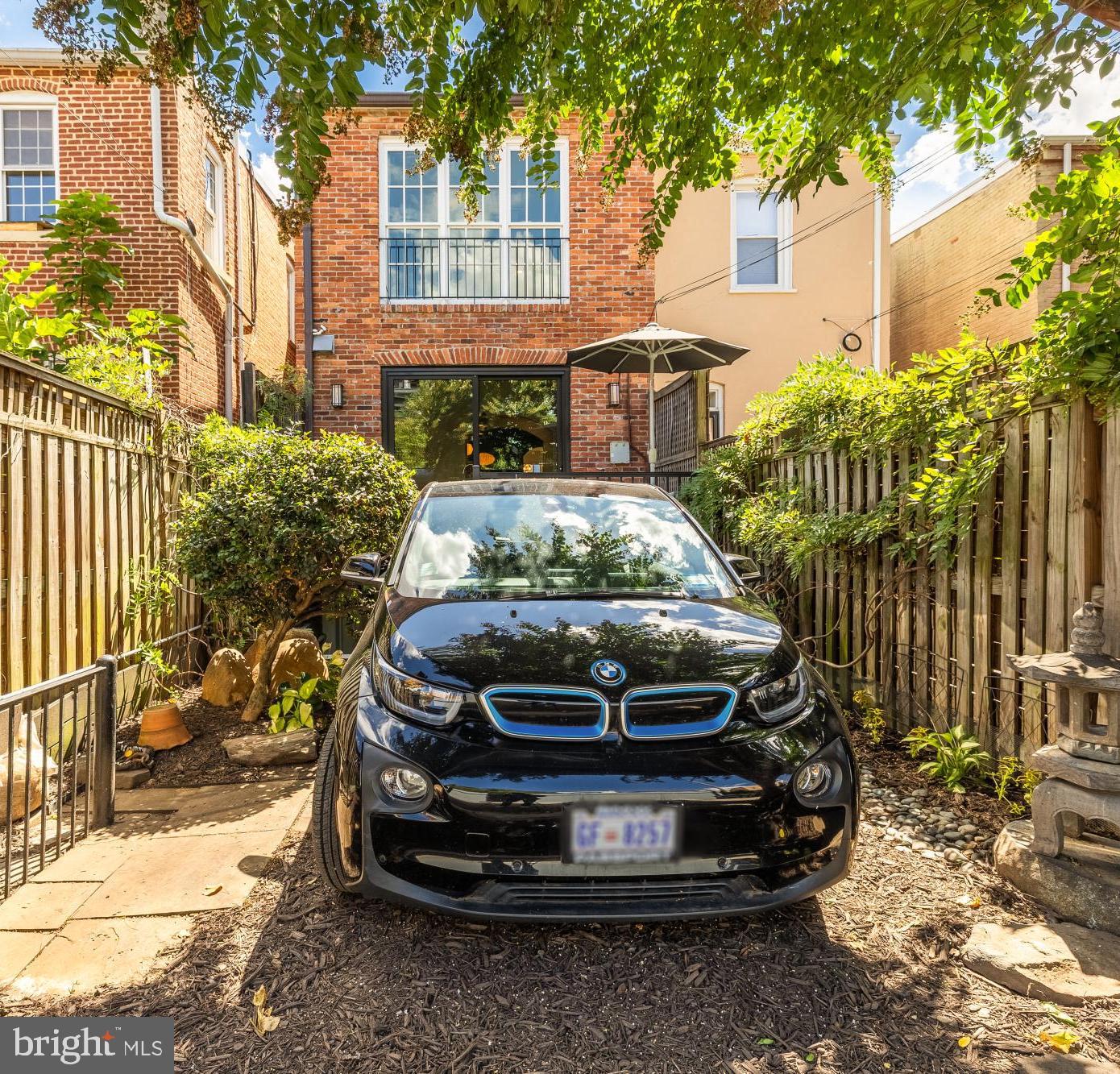 925 FRENCH ST NW, WASHINGTON, District Of Columbia 20001, 3 Bedrooms Bedrooms, ,3 BathroomsBathrooms,Residential,For sale,925 FRENCH ST NW,DCDC2215684 MLS # DCDC2215684