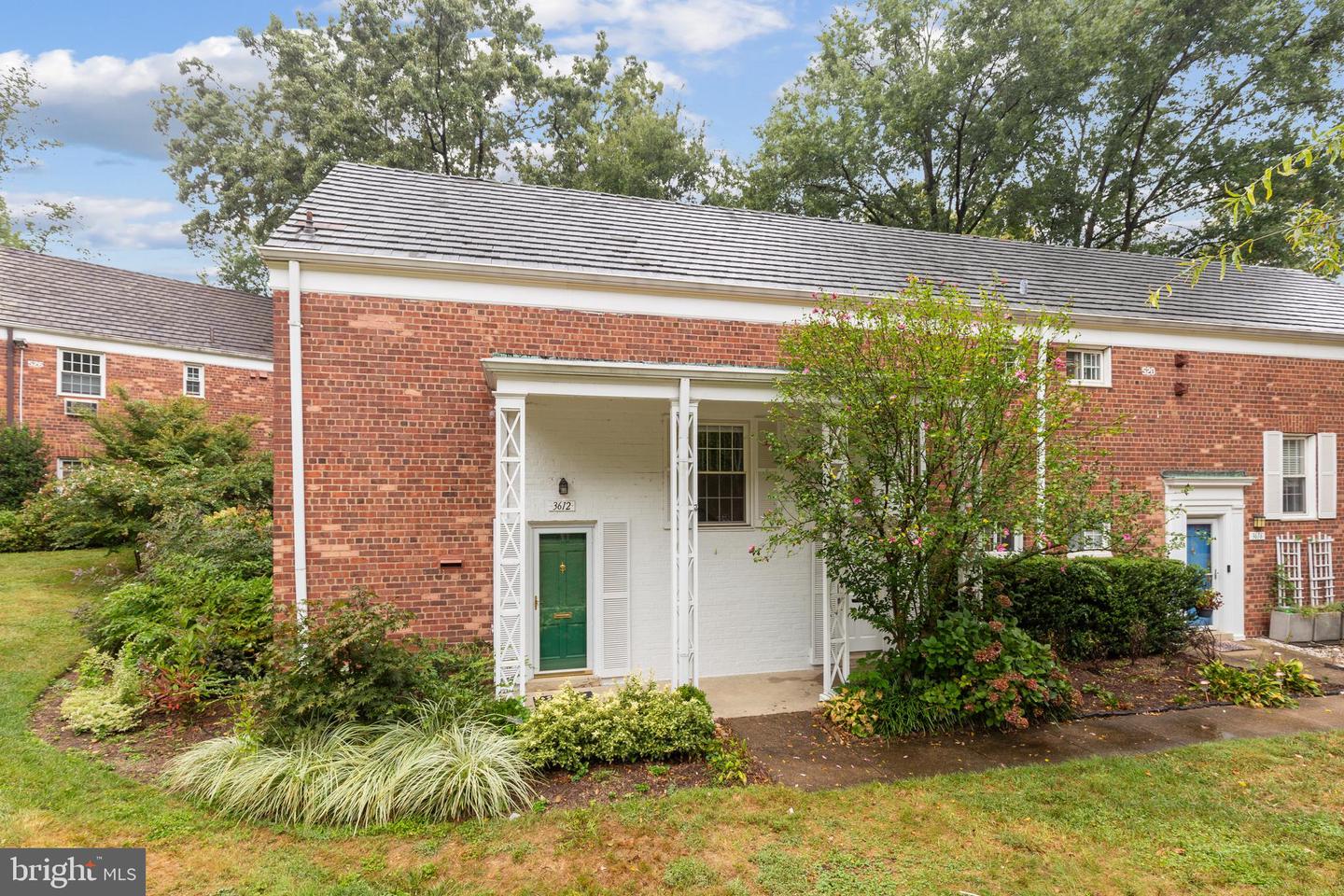 3614 VALLEY DR, ALEXANDRIA, Virginia 22302, 1 Bedroom Bedrooms, ,1 BathroomBathrooms,Residential,For sale,3614 VALLEY DR,VAAX2048792 MLS # VAAX2048792