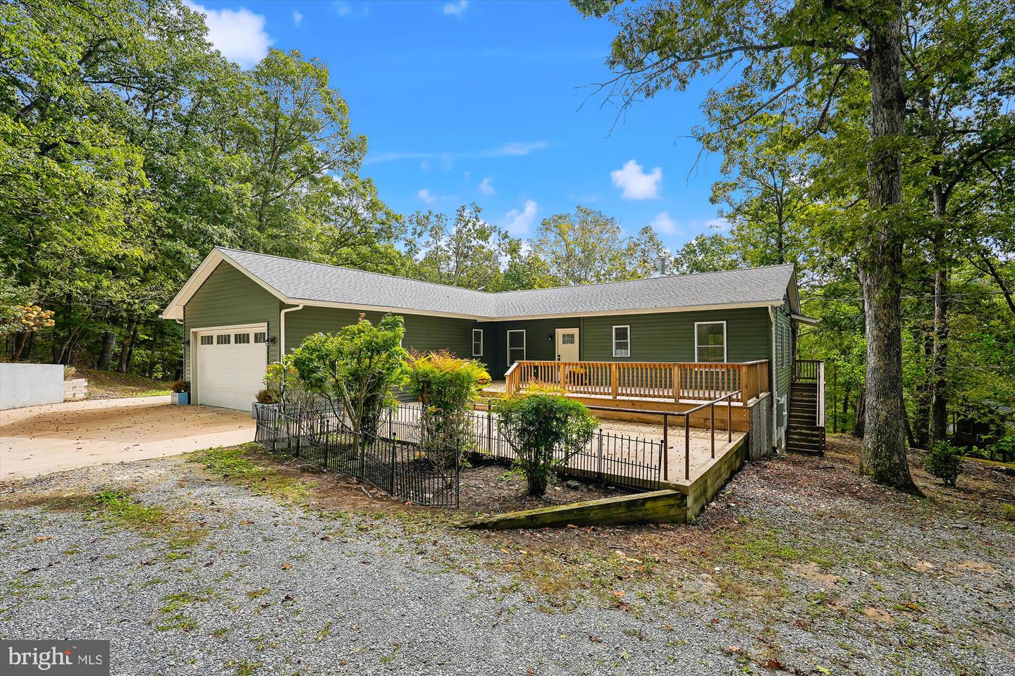 884 OLD FERRY LN, BLUEMONT, Virginia 20135, 5 Bedrooms Bedrooms, ,4 BathroomsBathrooms,Residential,For sale,884 OLD FERRY LN,VACL2005998 MLS # VACL2005998