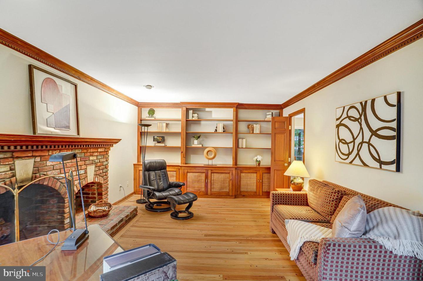 FAIRFAX, Virginia 22031, 4 Bedrooms Bedrooms, ,2 BathroomsBathrooms,Residential,For sale,VAFX2263444 MLS # VAFX2263444
