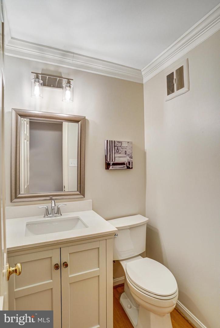 FAIRFAX, Virginia 22031, 4 Bedrooms Bedrooms, ,2 BathroomsBathrooms,Residential,For sale,VAFX2263444 MLS # VAFX2263444