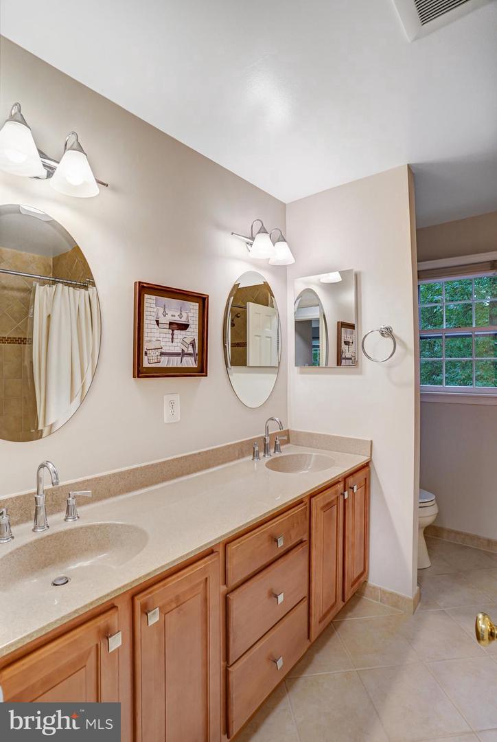 FAIRFAX, Virginia 22031, 4 Bedrooms Bedrooms, ,2 BathroomsBathrooms,Residential,For sale,VAFX2263444 MLS # VAFX2263444