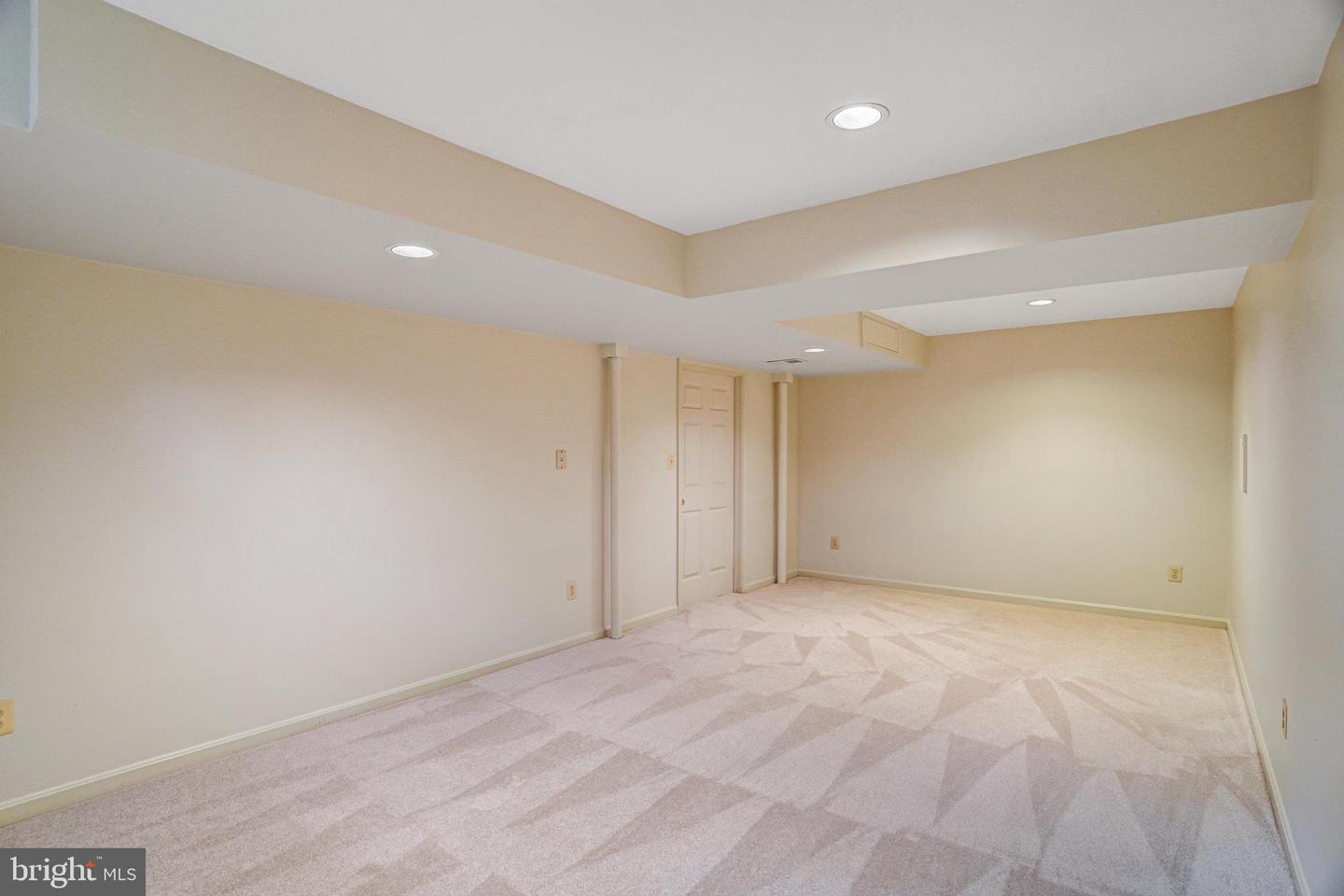 FAIRFAX, Virginia 22031, 4 Bedrooms Bedrooms, ,2 BathroomsBathrooms,Residential,For sale,VAFX2263444 MLS # VAFX2263444