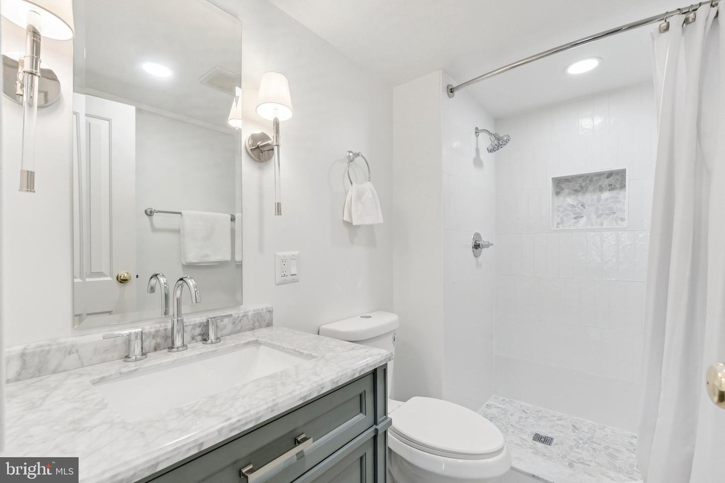 1300 ARMY NAVY DR #514, ARLINGTON, Virginia 22202, 2 Bedrooms Bedrooms, ,2 BathroomsBathrooms,Residential,For sale,1300 ARMY NAVY DR #514,VAAR2062974 MLS # VAAR2062974