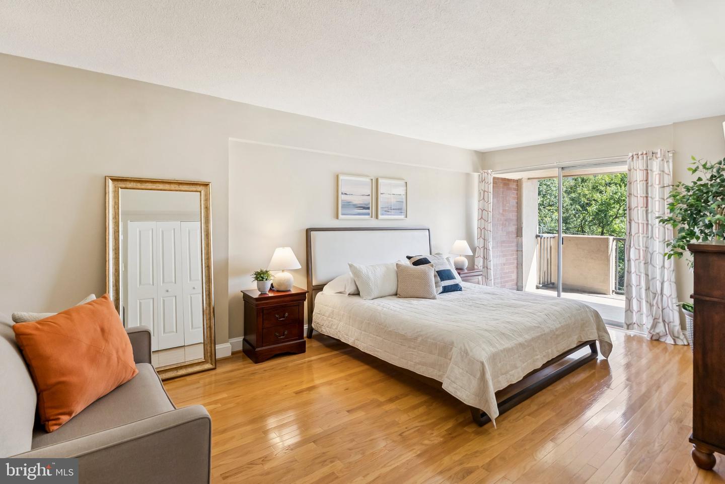 1300 ARMY NAVY DR #514, ARLINGTON, Virginia 22202, 2 Bedrooms Bedrooms, ,2 BathroomsBathrooms,Residential,For sale,1300 ARMY NAVY DR #514,VAAR2062974 MLS # VAAR2062974