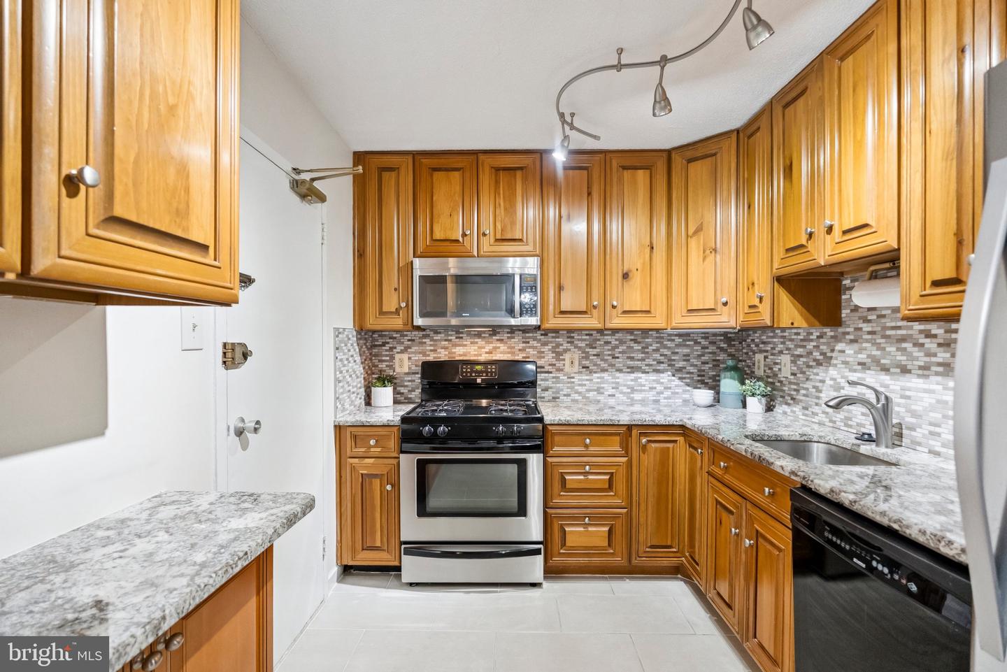 1300 ARMY NAVY DR #514, ARLINGTON, Virginia 22202, 2 Bedrooms Bedrooms, ,2 BathroomsBathrooms,Residential,For sale,1300 ARMY NAVY DR #514,VAAR2062974 MLS # VAAR2062974