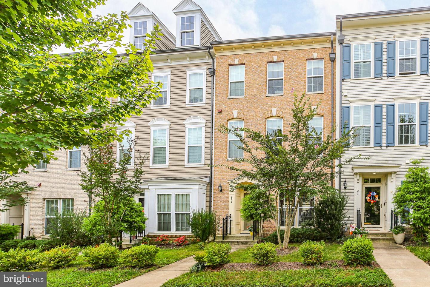 121 ALMOND DR, STAFFORD, Virginia 22554, 3 Bedrooms Bedrooms, 12 Rooms Rooms,2 BathroomsBathrooms,Residential,For sale,121 ALMOND DR,VAST2042310 MLS # VAST2042310