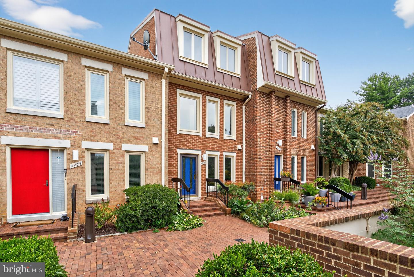 4281 EMBASSY PARK DR NW, WASHINGTON, District Of Columbia 20016, 3 Bedrooms Bedrooms, ,3 BathroomsBathrooms,Residential,For sale,4281 EMBASSY PARK DR NW,DCDC2218202 MLS # DCDC2218202
