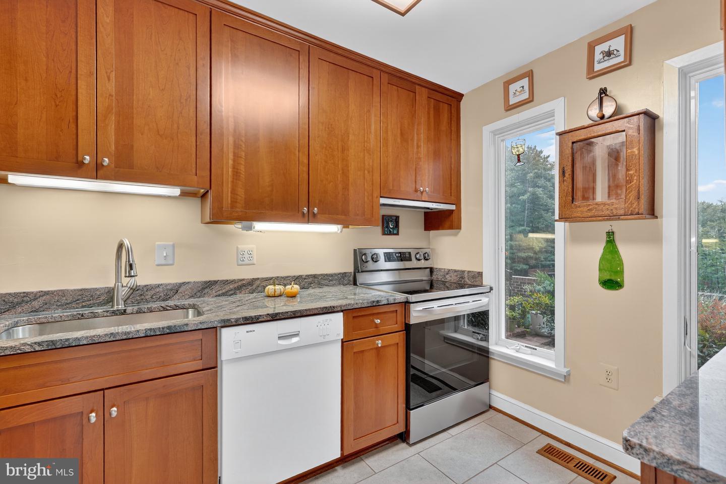 4281 EMBASSY PARK DR NW, WASHINGTON, District Of Columbia 20016, 3 Bedrooms Bedrooms, ,3 BathroomsBathrooms,Residential,For sale,4281 EMBASSY PARK DR NW,DCDC2218202 MLS # DCDC2218202