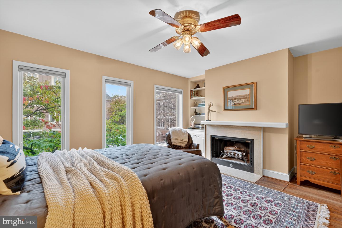 4281 EMBASSY PARK DR NW, WASHINGTON, District Of Columbia 20016, 3 Bedrooms Bedrooms, ,3 BathroomsBathrooms,Residential,For sale,4281 EMBASSY PARK DR NW,DCDC2218202 MLS # DCDC2218202