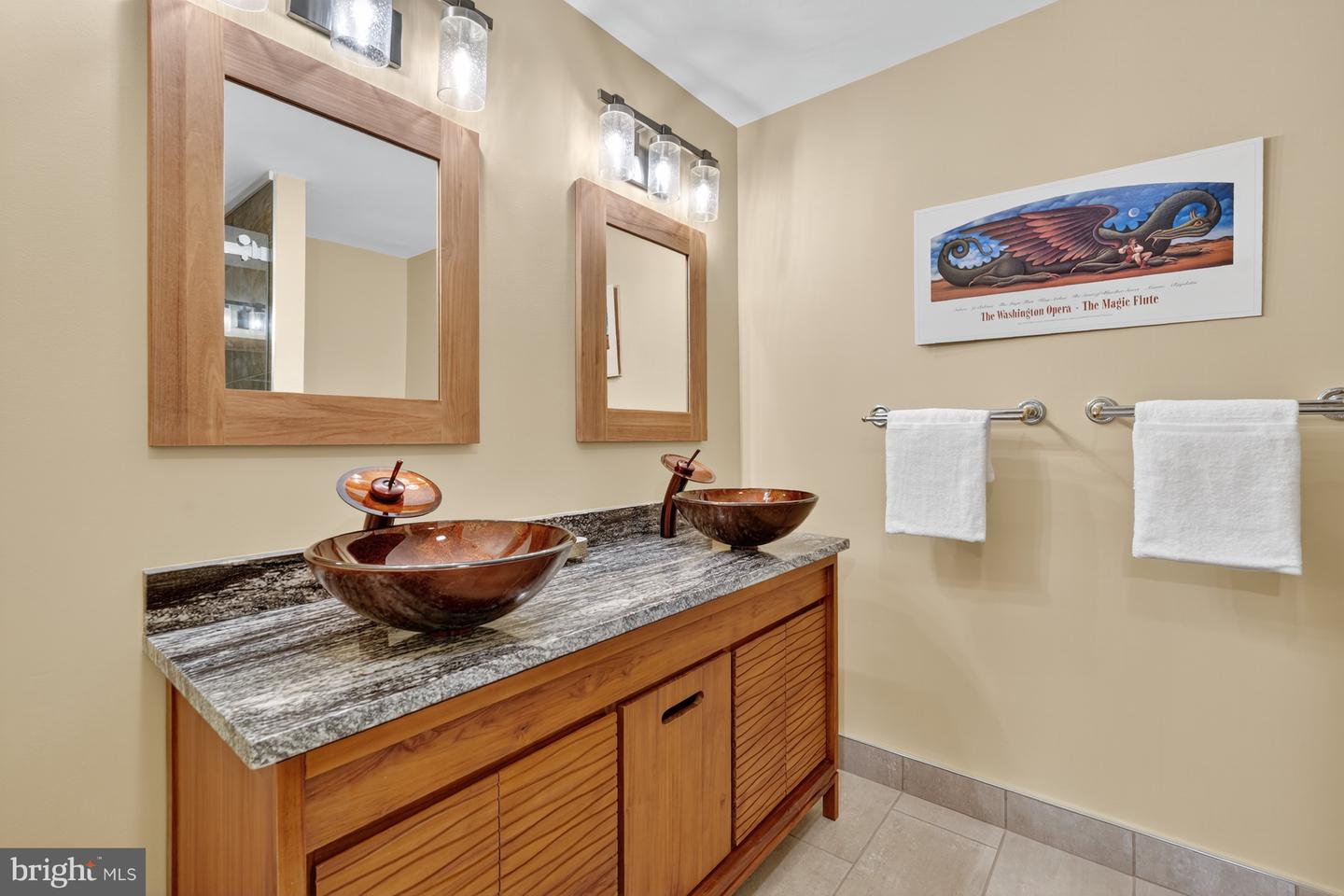 4281 EMBASSY PARK DR NW, WASHINGTON, District Of Columbia 20016, 3 Bedrooms Bedrooms, ,3 BathroomsBathrooms,Residential,For sale,4281 EMBASSY PARK DR NW,DCDC2218202 MLS # DCDC2218202