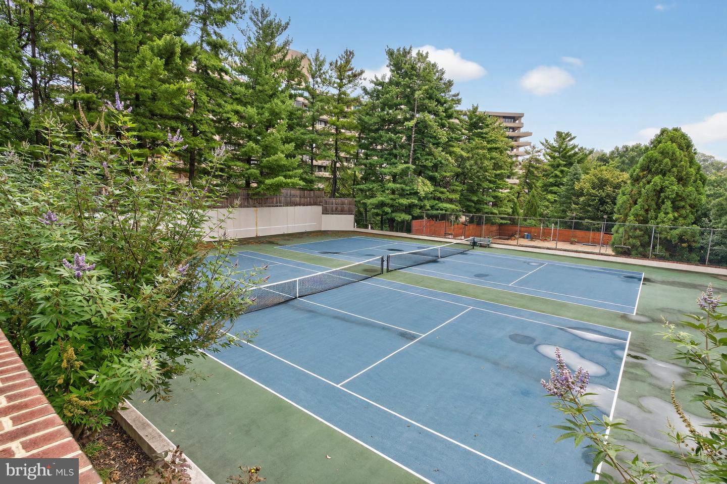 4281 EMBASSY PARK DR NW, WASHINGTON, District Of Columbia 20016, 3 Bedrooms Bedrooms, ,3 BathroomsBathrooms,Residential,For sale,4281 EMBASSY PARK DR NW,DCDC2218202 MLS # DCDC2218202