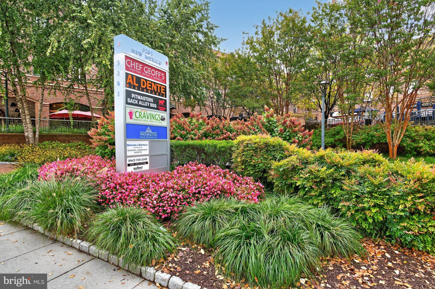 4281 EMBASSY PARK DR NW, WASHINGTON, District Of Columbia 20016, 3 Bedrooms Bedrooms, ,3 BathroomsBathrooms,Residential,For sale,4281 EMBASSY PARK DR NW,DCDC2218202 MLS # DCDC2218202