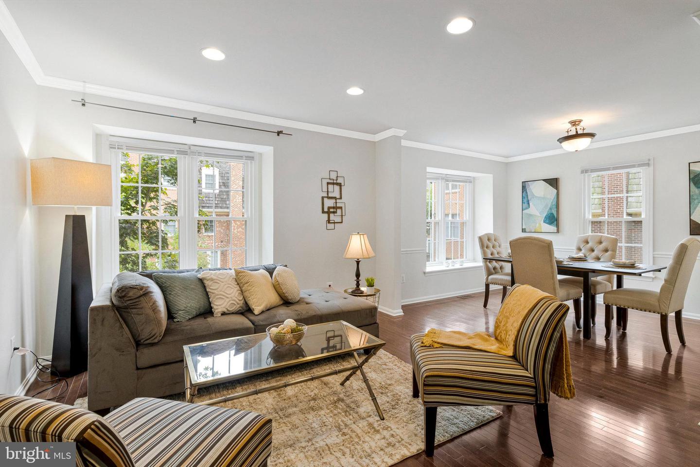2943 OAKBOROUGH SQ, OAKTON, Virginia 22124, 3 Bedrooms Bedrooms, ,2 BathroomsBathrooms,Residential,For sale,2943 OAKBOROUGH SQ,VAFX2264770 MLS # VAFX2264770