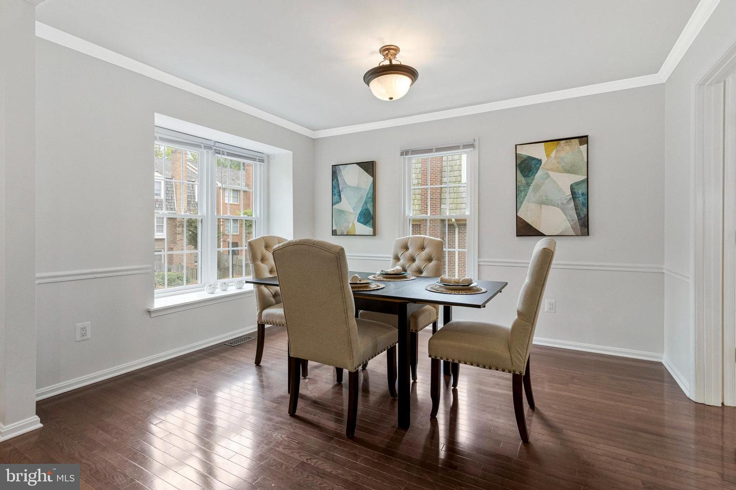 2943 OAKBOROUGH SQ, OAKTON, Virginia 22124, 3 Bedrooms Bedrooms, ,2 BathroomsBathrooms,Residential,For sale,2943 OAKBOROUGH SQ,VAFX2264770 MLS # VAFX2264770