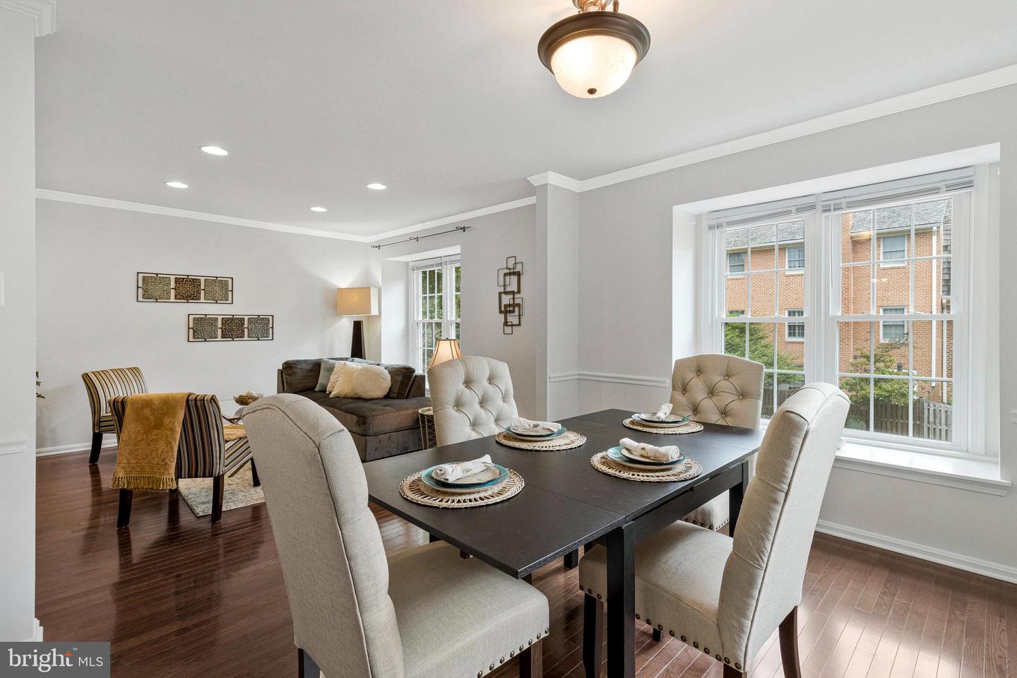 2943 OAKBOROUGH SQ, OAKTON, Virginia 22124, 3 Bedrooms Bedrooms, ,2 BathroomsBathrooms,Residential,For sale,2943 OAKBOROUGH SQ,VAFX2264770 MLS # VAFX2264770