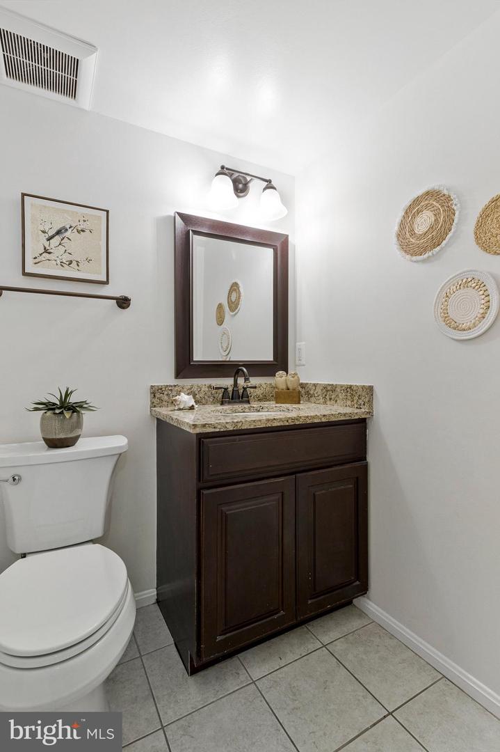 2943 OAKBOROUGH SQ, OAKTON, Virginia 22124, 3 Bedrooms Bedrooms, ,2 BathroomsBathrooms,Residential,For sale,2943 OAKBOROUGH SQ,VAFX2264770 MLS # VAFX2264770