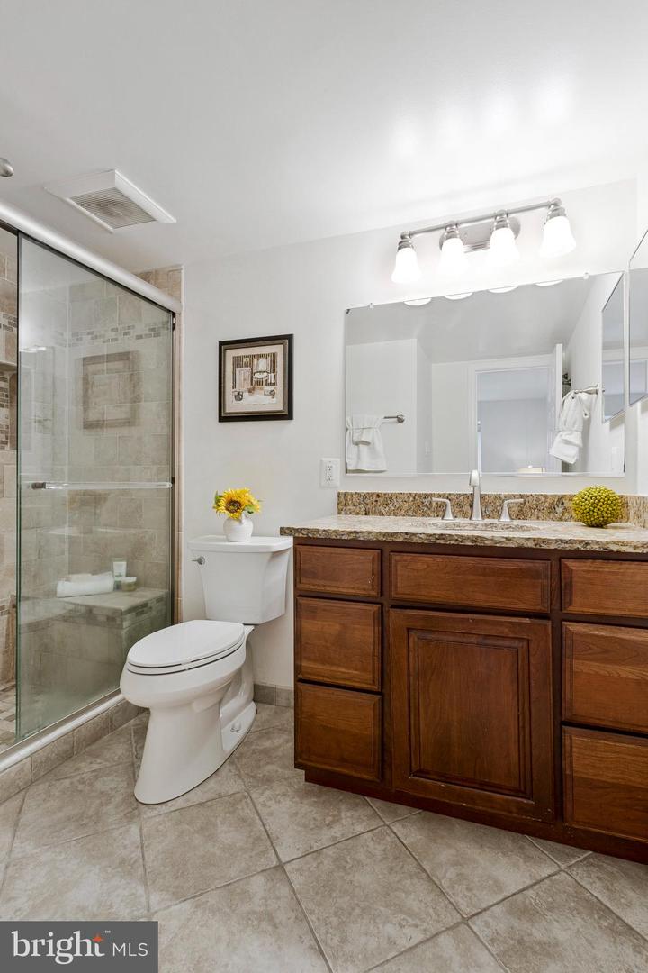2943 OAKBOROUGH SQ, OAKTON, Virginia 22124, 3 Bedrooms Bedrooms, ,2 BathroomsBathrooms,Residential,For sale,2943 OAKBOROUGH SQ,VAFX2264770 MLS # VAFX2264770