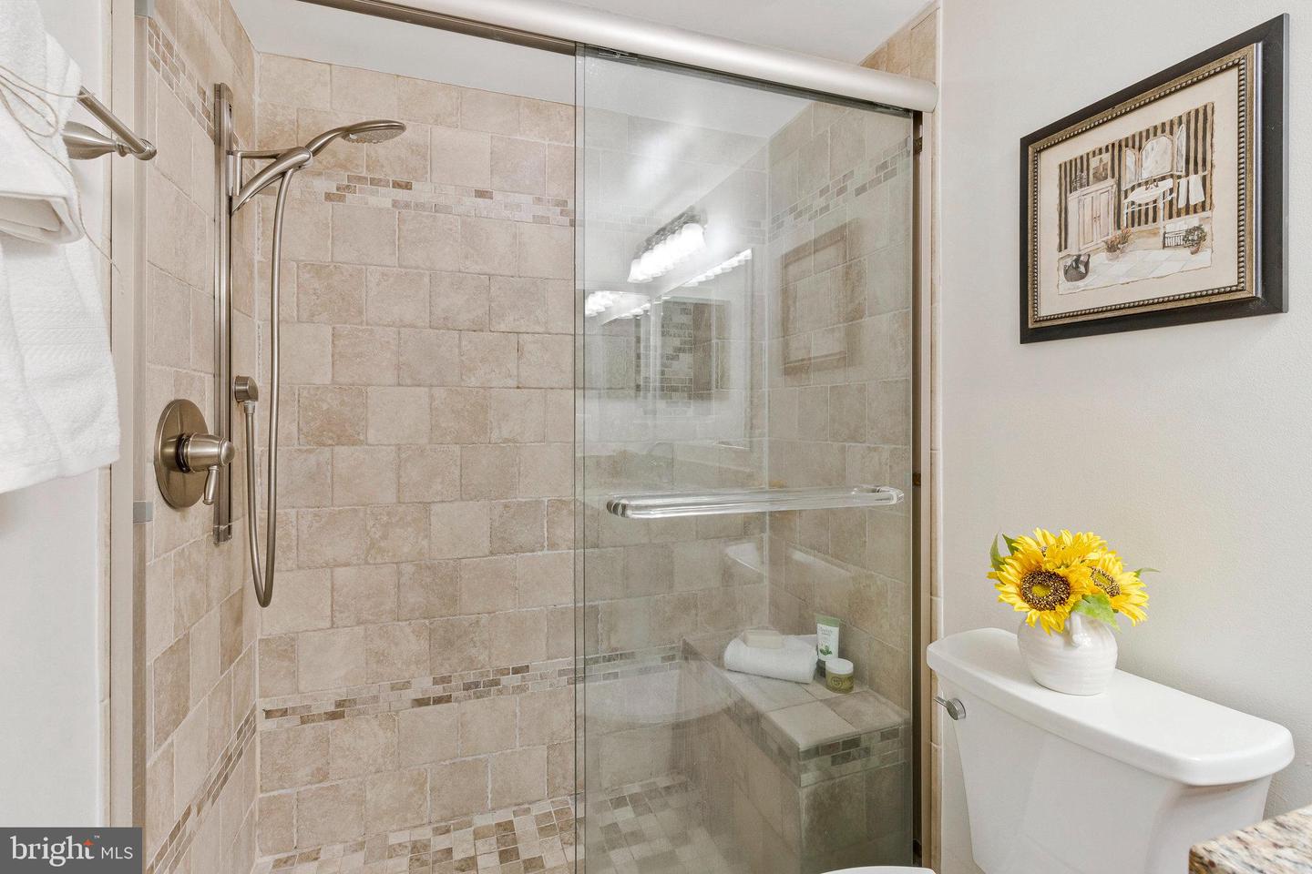 2943 OAKBOROUGH SQ, OAKTON, Virginia 22124, 3 Bedrooms Bedrooms, ,2 BathroomsBathrooms,Residential,For sale,2943 OAKBOROUGH SQ,VAFX2264770 MLS # VAFX2264770