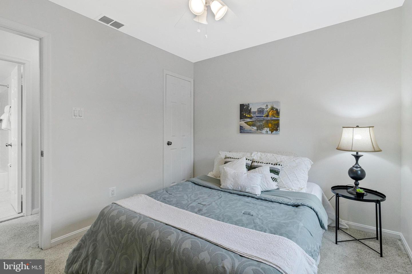 2943 OAKBOROUGH SQ, OAKTON, Virginia 22124, 3 Bedrooms Bedrooms, ,2 BathroomsBathrooms,Residential,For sale,2943 OAKBOROUGH SQ,VAFX2264770 MLS # VAFX2264770