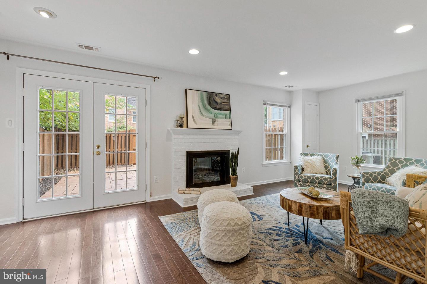 2943 OAKBOROUGH SQ, OAKTON, Virginia 22124, 3 Bedrooms Bedrooms, ,2 BathroomsBathrooms,Residential,For sale,2943 OAKBOROUGH SQ,VAFX2264770 MLS # VAFX2264770