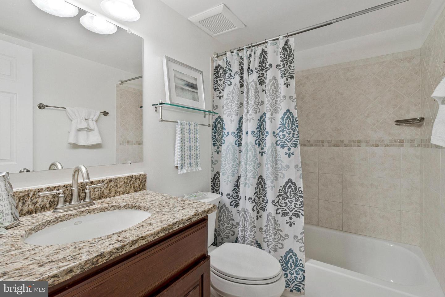 2943 OAKBOROUGH SQ, OAKTON, Virginia 22124, 3 Bedrooms Bedrooms, ,2 BathroomsBathrooms,Residential,For sale,2943 OAKBOROUGH SQ,VAFX2264770 MLS # VAFX2264770