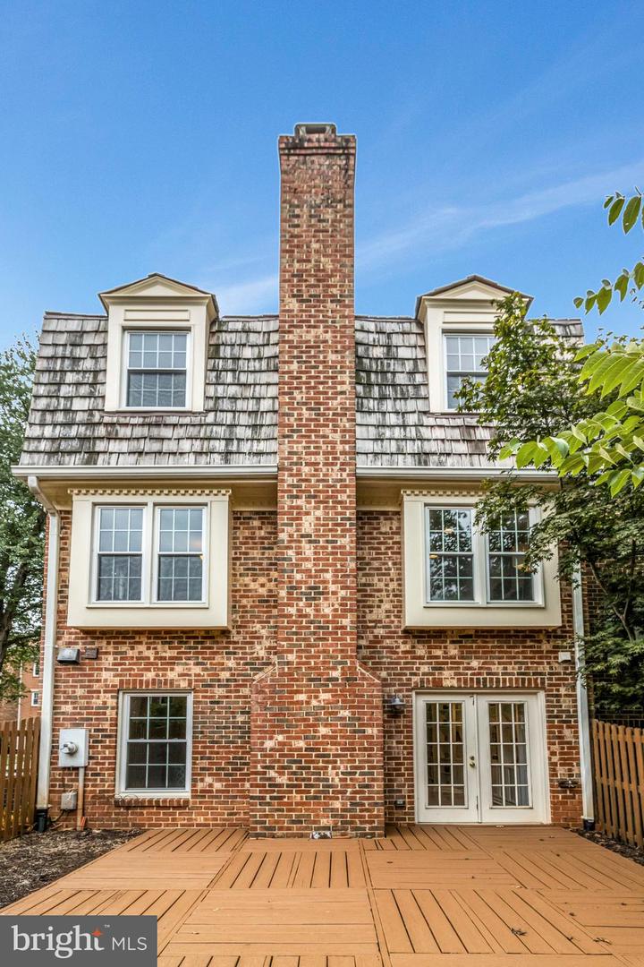 2943 OAKBOROUGH SQ, OAKTON, Virginia 22124, 3 Bedrooms Bedrooms, ,2 BathroomsBathrooms,Residential,For sale,2943 OAKBOROUGH SQ,VAFX2264770 MLS # VAFX2264770