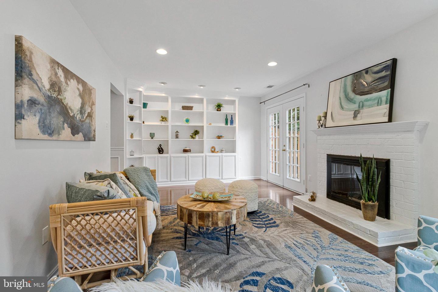 2943 OAKBOROUGH SQ, OAKTON, Virginia 22124, 3 Bedrooms Bedrooms, ,2 BathroomsBathrooms,Residential,For sale,2943 OAKBOROUGH SQ,VAFX2264770 MLS # VAFX2264770