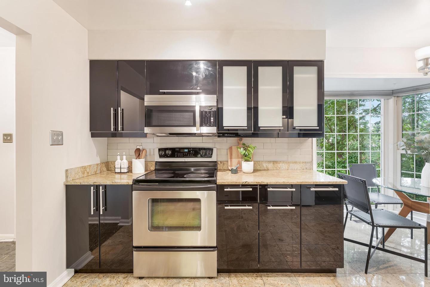 6416 SEVEN OAKS CT, FALLS CHURCH, Virginia 22042, 3 Bedrooms Bedrooms, ,3 BathroomsBathrooms,Residential,For sale,6416 SEVEN OAKS CT,VAFX2265272 MLS # VAFX2265272