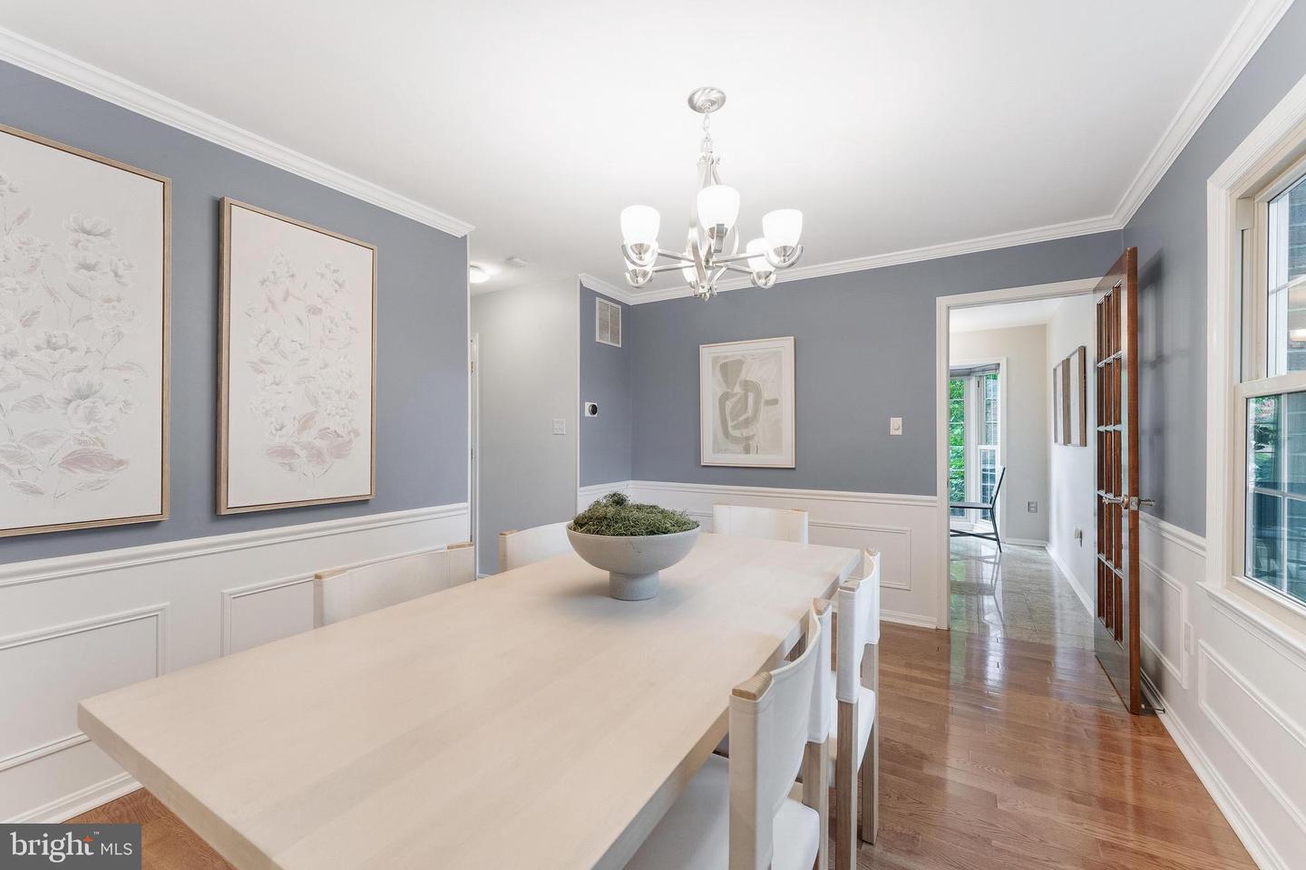 6416 SEVEN OAKS CT, FALLS CHURCH, Virginia 22042, 3 Bedrooms Bedrooms, ,3 BathroomsBathrooms,Residential,For sale,6416 SEVEN OAKS CT,VAFX2265272 MLS # VAFX2265272