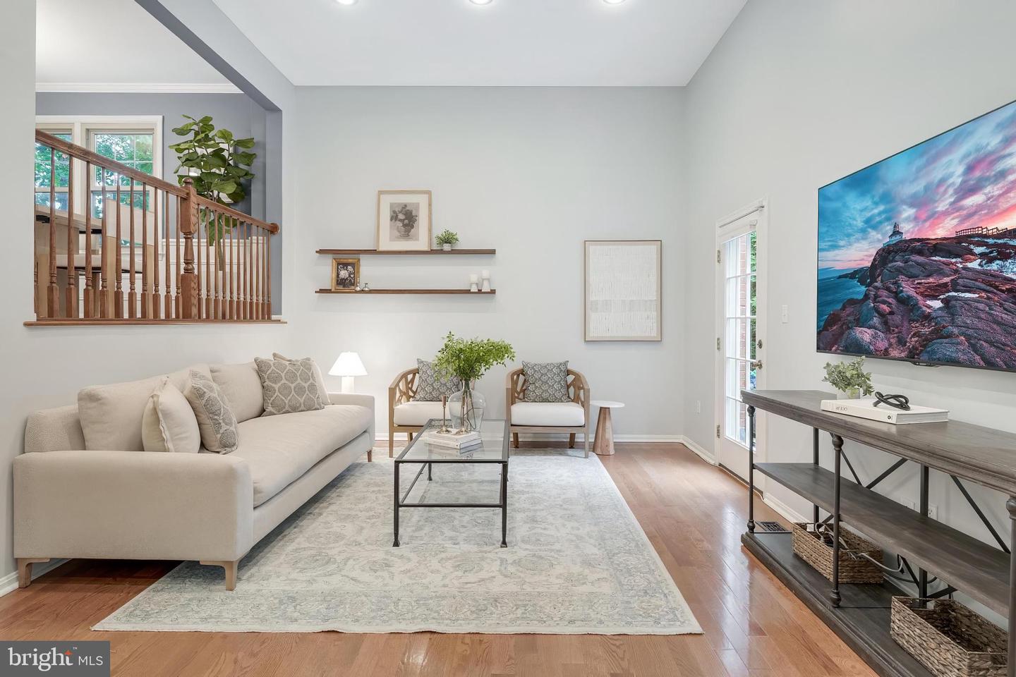6416 SEVEN OAKS CT, FALLS CHURCH, Virginia 22042, 3 Bedrooms Bedrooms, ,3 BathroomsBathrooms,Residential,For sale,6416 SEVEN OAKS CT,VAFX2265272 MLS # VAFX2265272