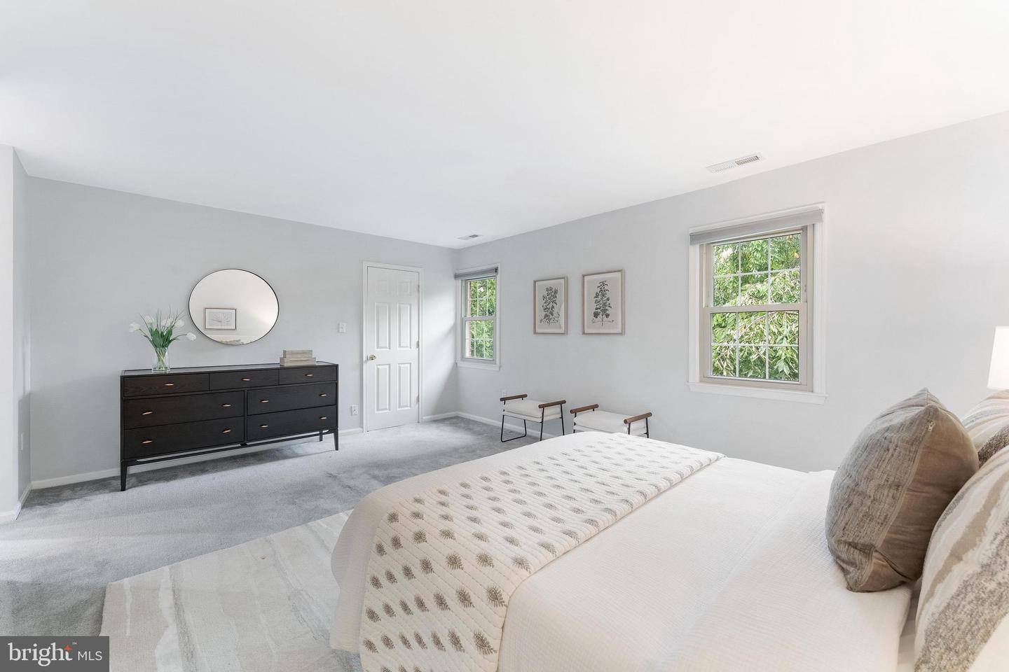 6416 SEVEN OAKS CT, FALLS CHURCH, Virginia 22042, 3 Bedrooms Bedrooms, ,3 BathroomsBathrooms,Residential,For sale,6416 SEVEN OAKS CT,VAFX2265272 MLS # VAFX2265272