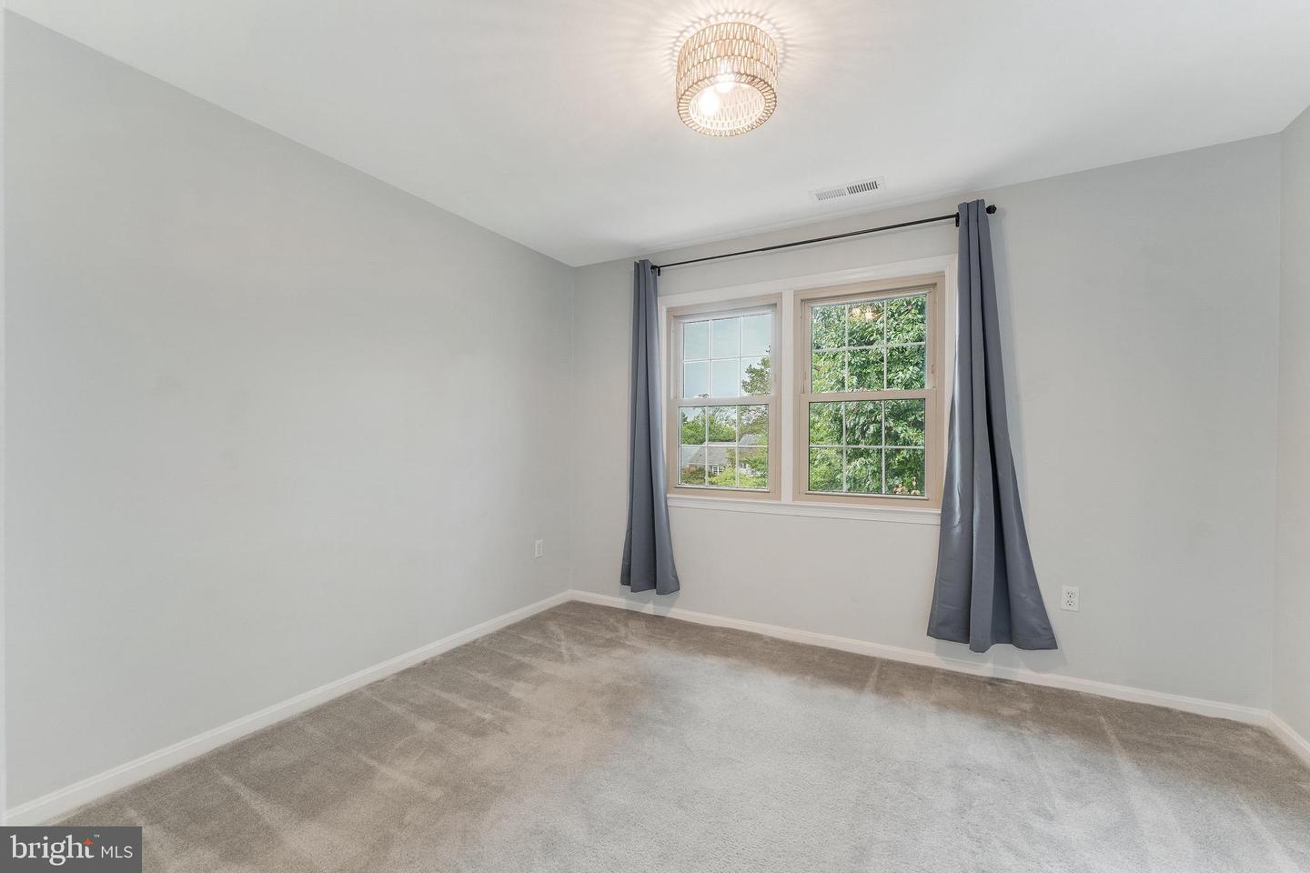6416 SEVEN OAKS CT, FALLS CHURCH, Virginia 22042, 3 Bedrooms Bedrooms, ,3 BathroomsBathrooms,Residential,For sale,6416 SEVEN OAKS CT,VAFX2265272 MLS # VAFX2265272