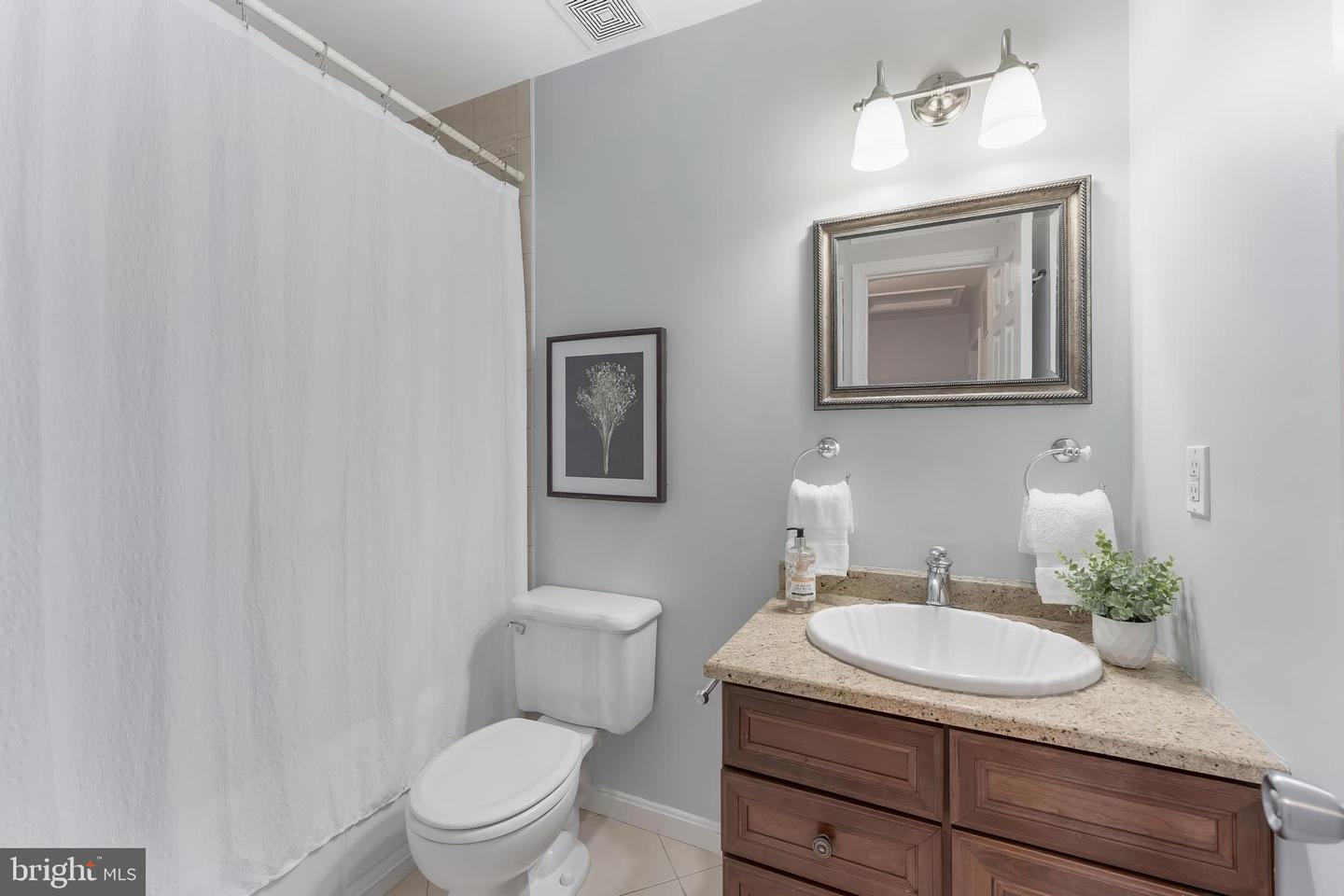 6416 SEVEN OAKS CT, FALLS CHURCH, Virginia 22042, 3 Bedrooms Bedrooms, ,3 BathroomsBathrooms,Residential,For sale,6416 SEVEN OAKS CT,VAFX2265272 MLS # VAFX2265272