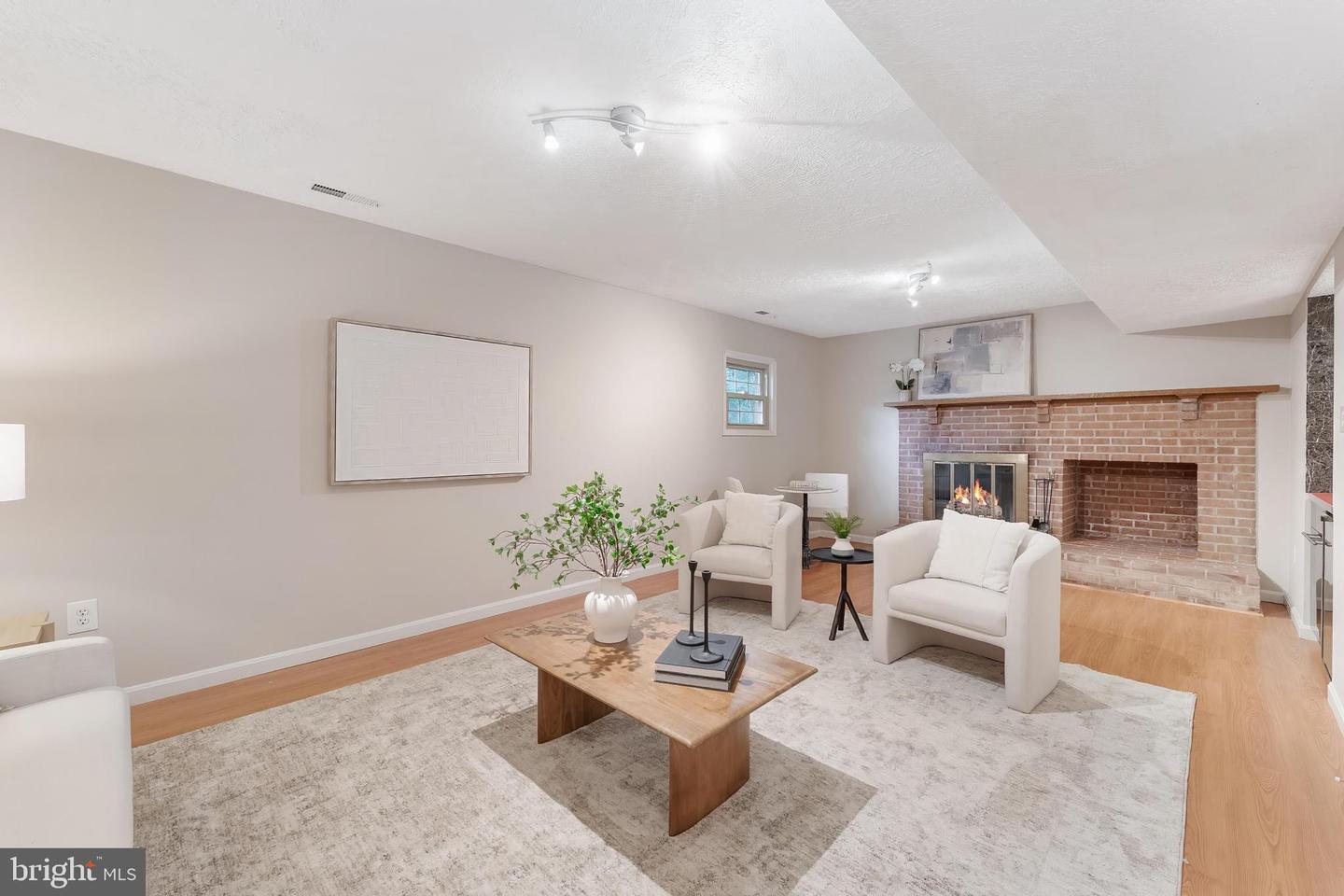 6416 SEVEN OAKS CT, FALLS CHURCH, Virginia 22042, 3 Bedrooms Bedrooms, ,3 BathroomsBathrooms,Residential,For sale,6416 SEVEN OAKS CT,VAFX2265272 MLS # VAFX2265272