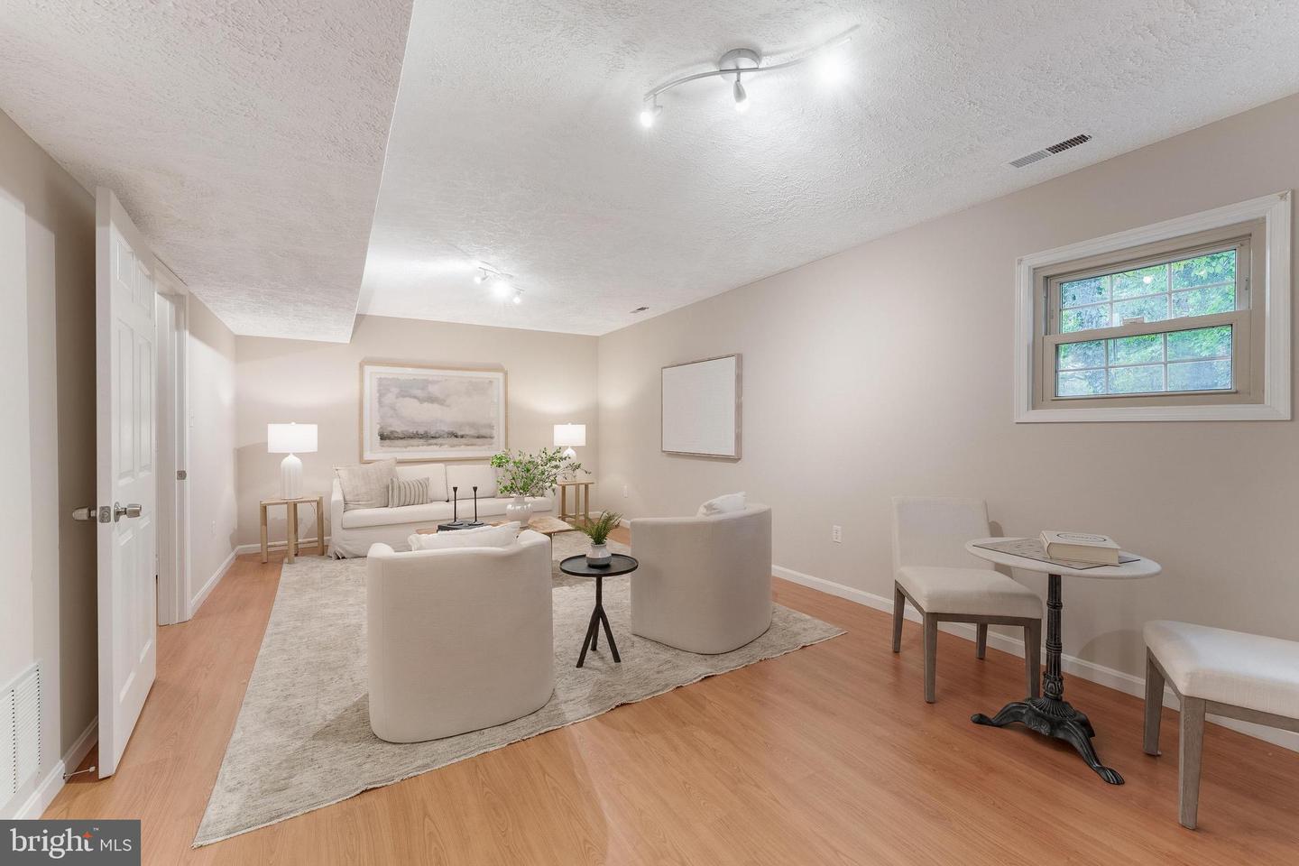 6416 SEVEN OAKS CT, FALLS CHURCH, Virginia 22042, 3 Bedrooms Bedrooms, ,3 BathroomsBathrooms,Residential,For sale,6416 SEVEN OAKS CT,VAFX2265272 MLS # VAFX2265272