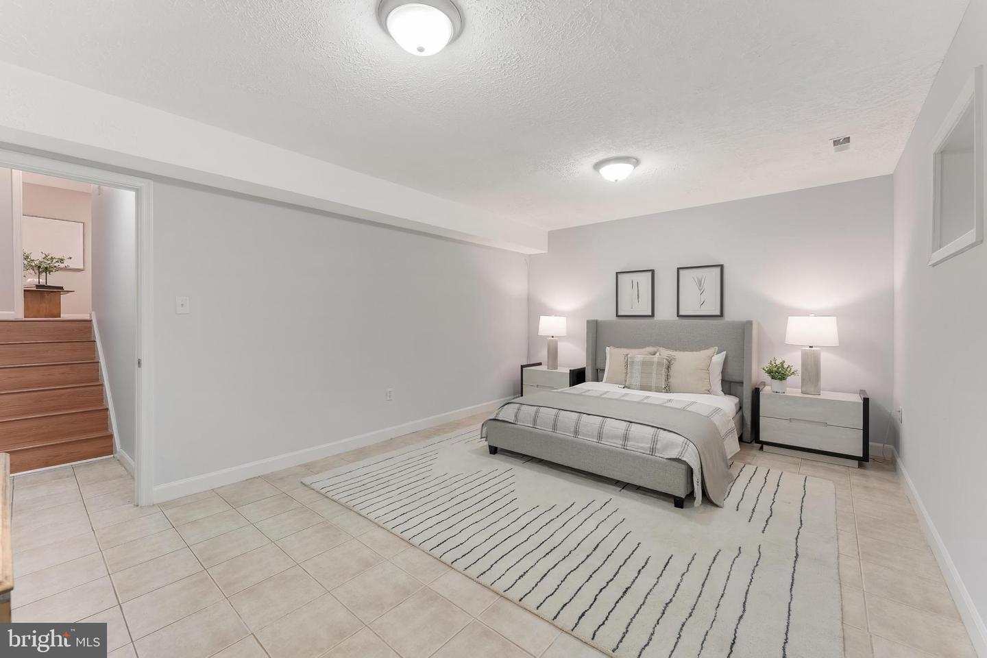 6416 SEVEN OAKS CT, FALLS CHURCH, Virginia 22042, 3 Bedrooms Bedrooms, ,3 BathroomsBathrooms,Residential,For sale,6416 SEVEN OAKS CT,VAFX2265272 MLS # VAFX2265272